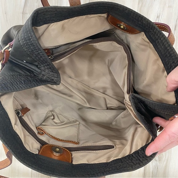 Dooney & Bourke large Nylon shoulder tote with brown leather handles & details - Picture 4 of 7
